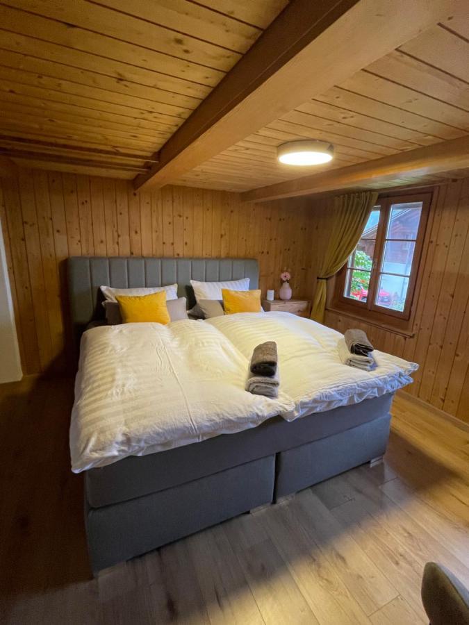 Charmant Chalet Mit See Und Bergsicht Hofstetten bei Brienz Eksteriør billede
